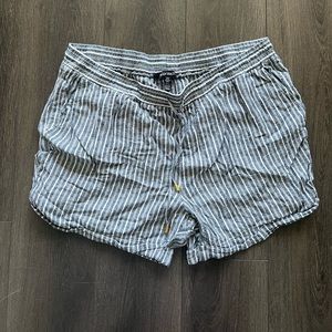 Ellen Tracy Cuffed Shorts - Size XL